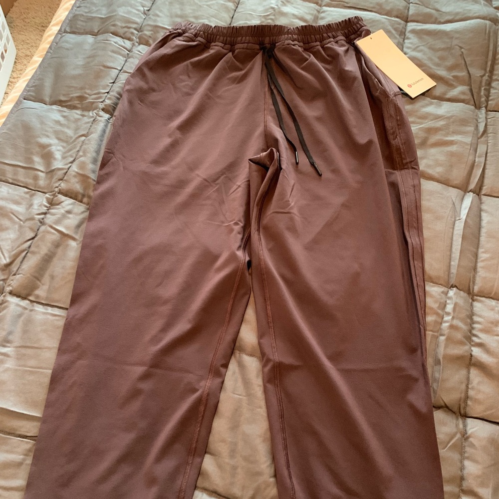 Keep It Classic Lululemon Crop
